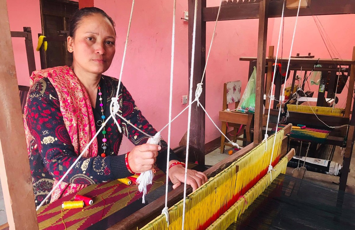 लेखा भन्छिन्: ‘महिनाको तीस हजार यहीँ कमाइ हुन्छ, विदेशबाट श्रीमानलाई फर्काउने सोंच बनाएकी छु’